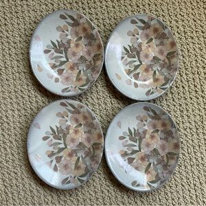 Four Appetizer or Dessert Plates Set